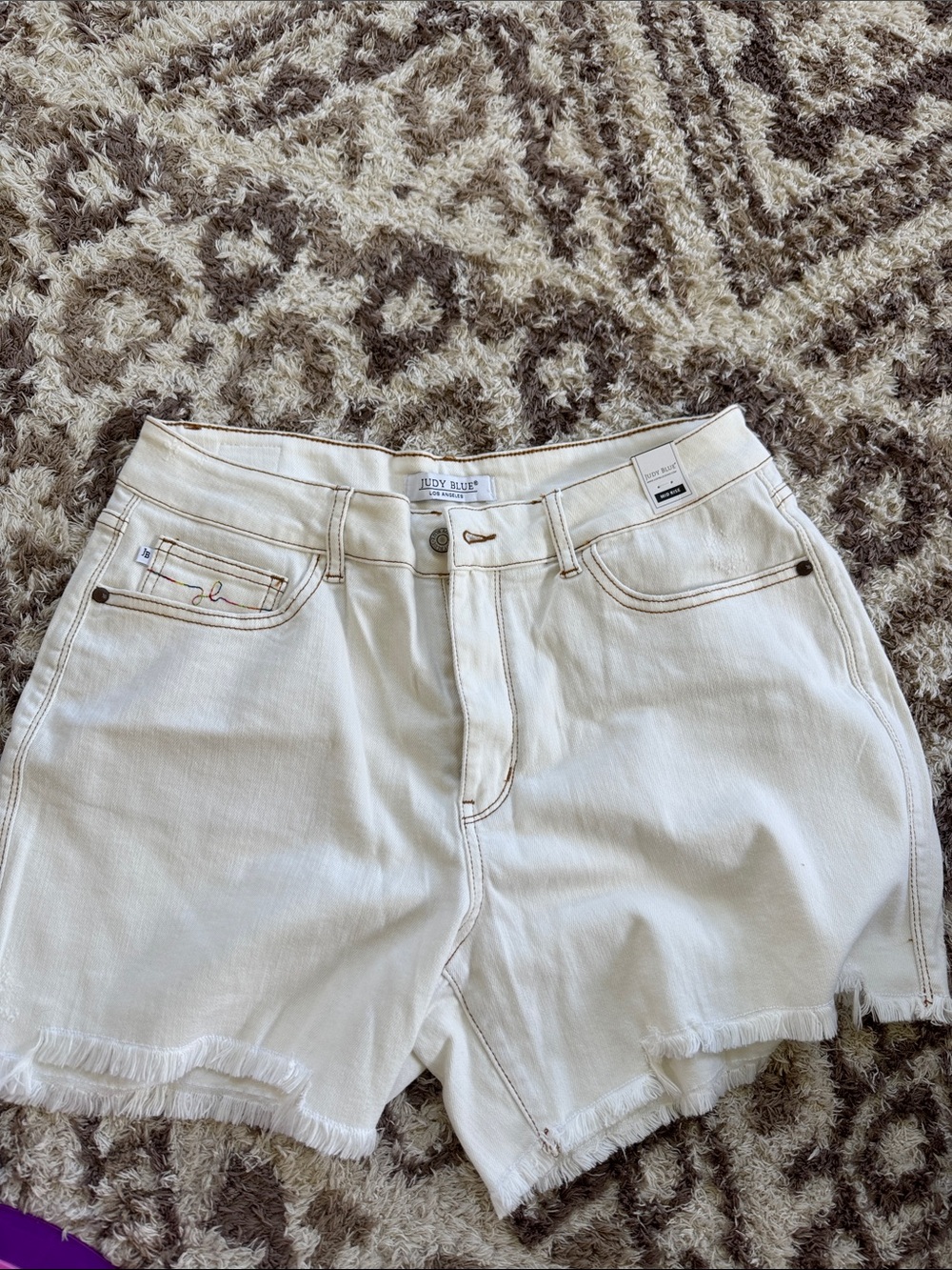 Judy Blue Cream Mid-Rise Frayed Hem Jean Shorts